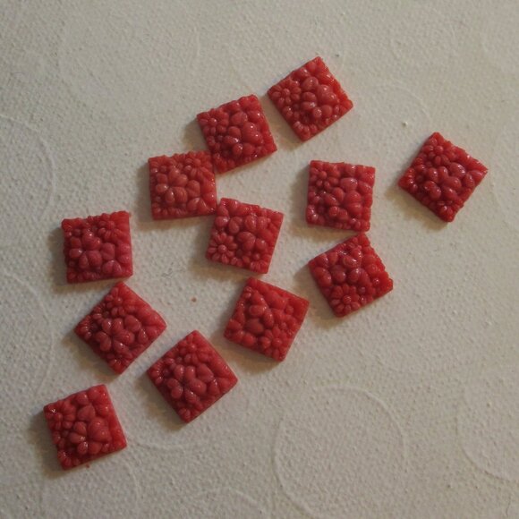 12 Vintage Japanese Floral Celluloid Cabochons, Coral, Jewellery, Crafts - Picture 5 of 6